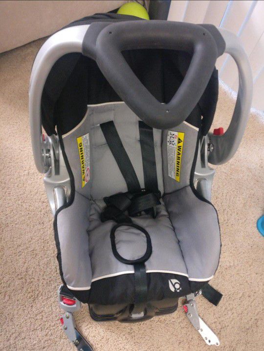 Baby Trends Infant Car Seat With Base Rear Facing