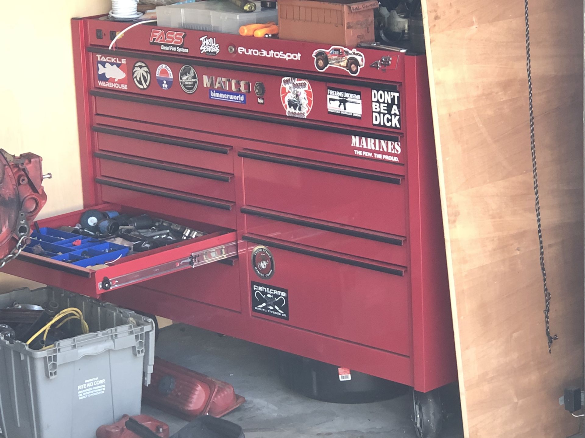 Matco 4s tool box excellent condition .