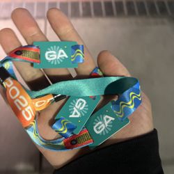 Selling Wonderfront - Saturday and Sunday Wristband 