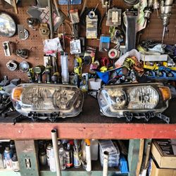 2010-13 Toyota 4Runner OEM Headlamps