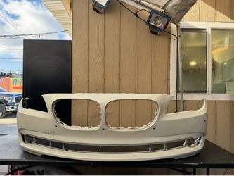 2009 2010 2011 2012 BMW F01 750LXi FRONT BUMPER COVER OEM USED
