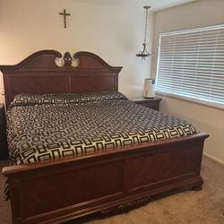 Set Of Bed And Dressers 