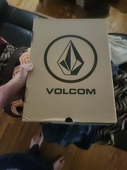 VOLCOM MEN'S SKATE INSPIRED WORK HIGH TOP EVOLVE SHOE BOOTS VM30239