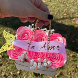 box with eternal roses 💗