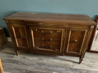 Credenza