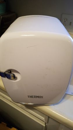 #5F Thermos Thermo Electric cooler/Warmer
