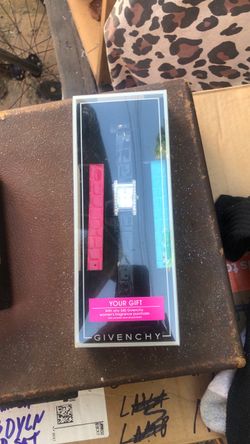 Watch givenchy