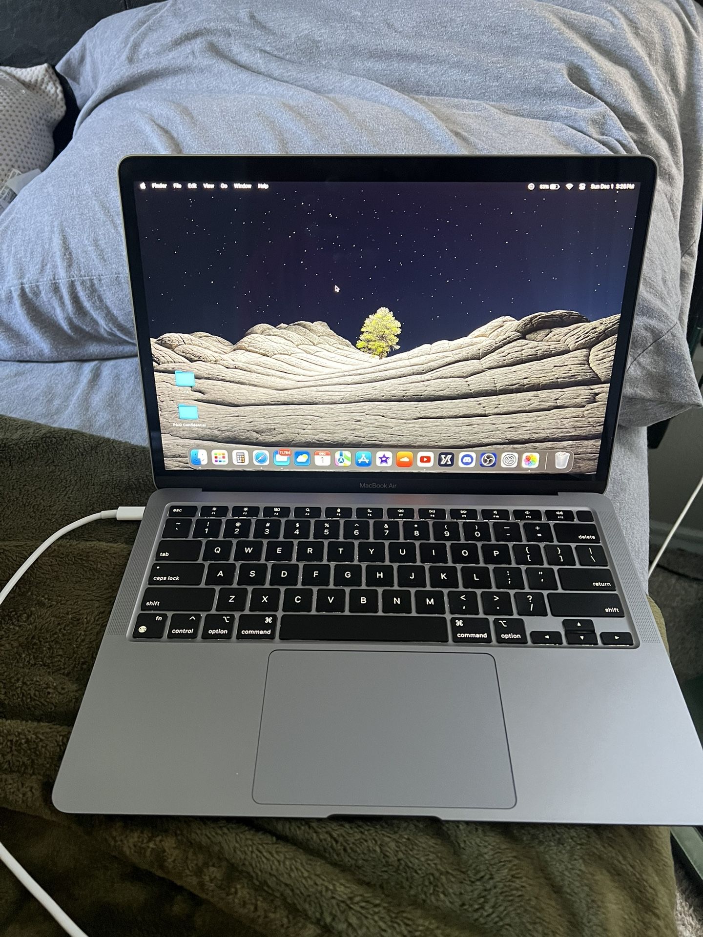 MacBook Air M1 8/512