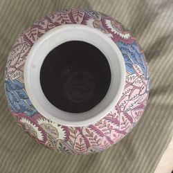 China Vase - H.E.P Macau Vintage 