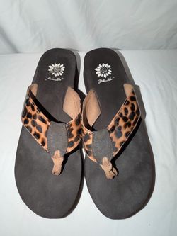 Yellow Box Leopard Print Platform Flip Flops, Size 9