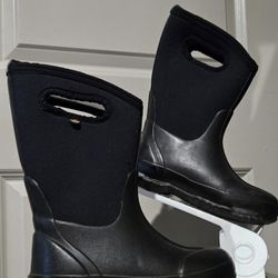 Bogg Boots Size 2