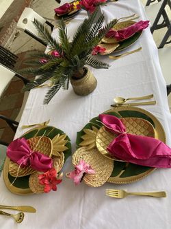 Palm Tree Centerpiece In Gold Pot