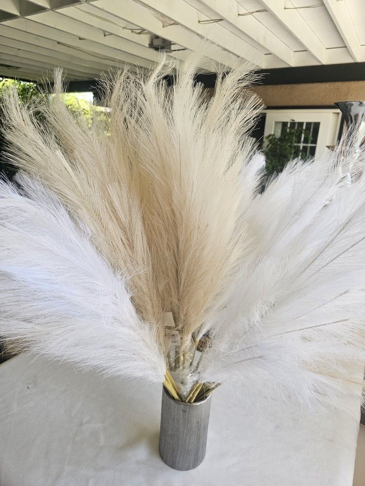 Artificial Pampas Grass