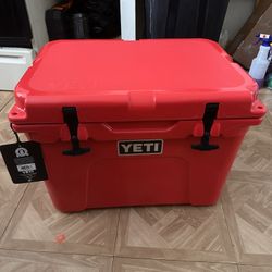 TUNDRA 35 HARD COOLER