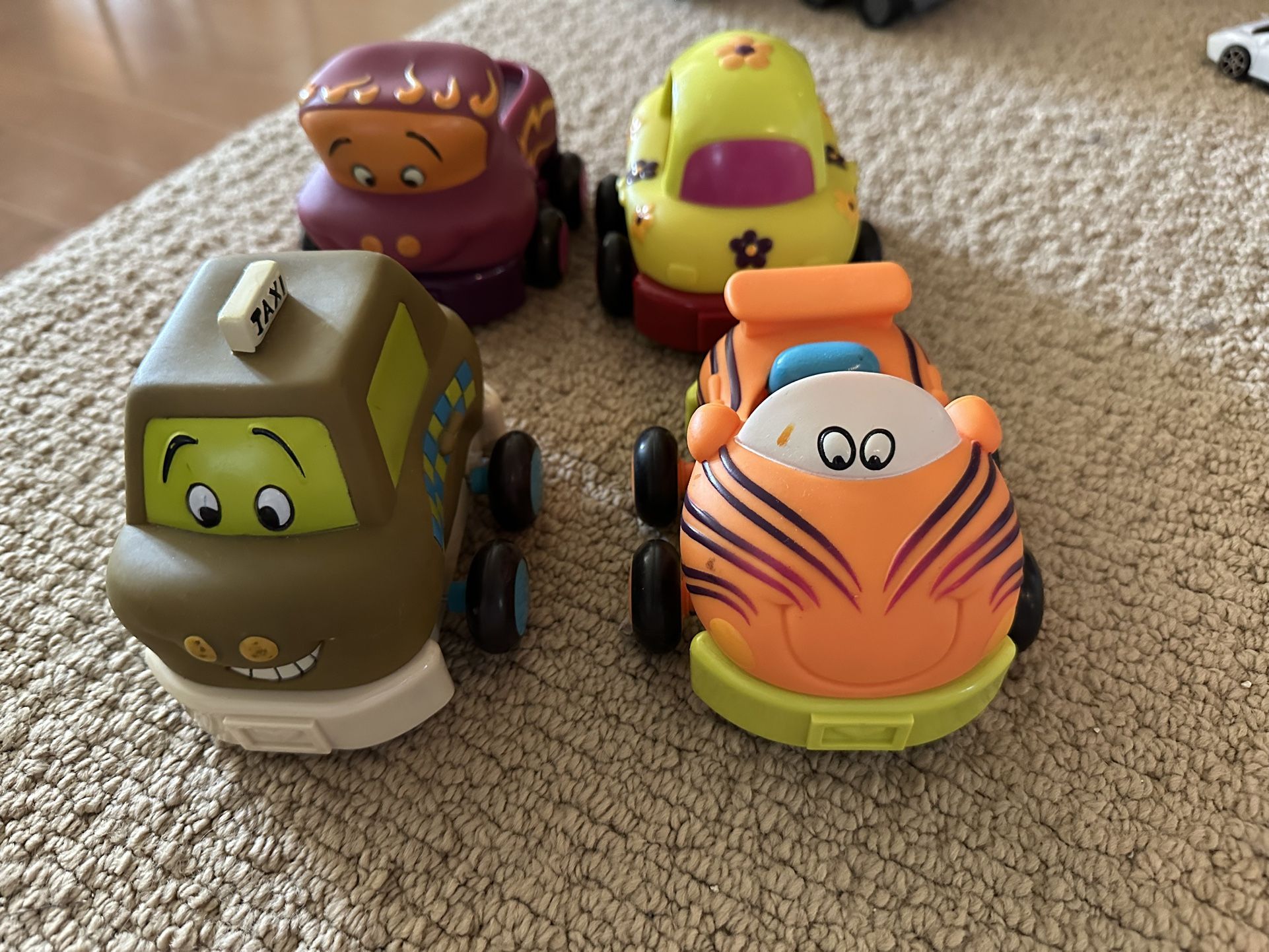 B. Toys 4 Pull-back Toy Vehicle/ Toddler Toy/ Kid Toy/ Fine Motor Skills/