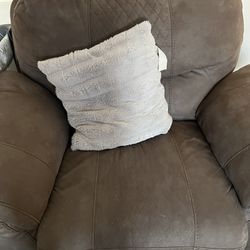Rocker/Recliner - No Stains- like new