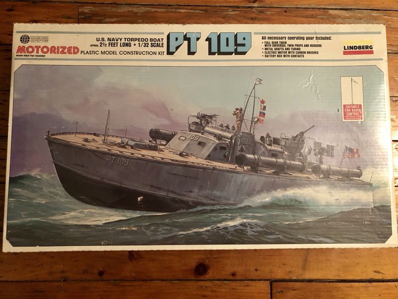 LINDBERG US Navy Torpedo Boat PT 109 1/32 Model Kit 812 MOTORIZED Toy