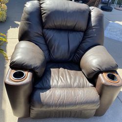Recliner And Outdoor Furniture