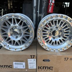 17x8.5 KMC Real Beadlock 6x5.5 Chevy Or Toyota 