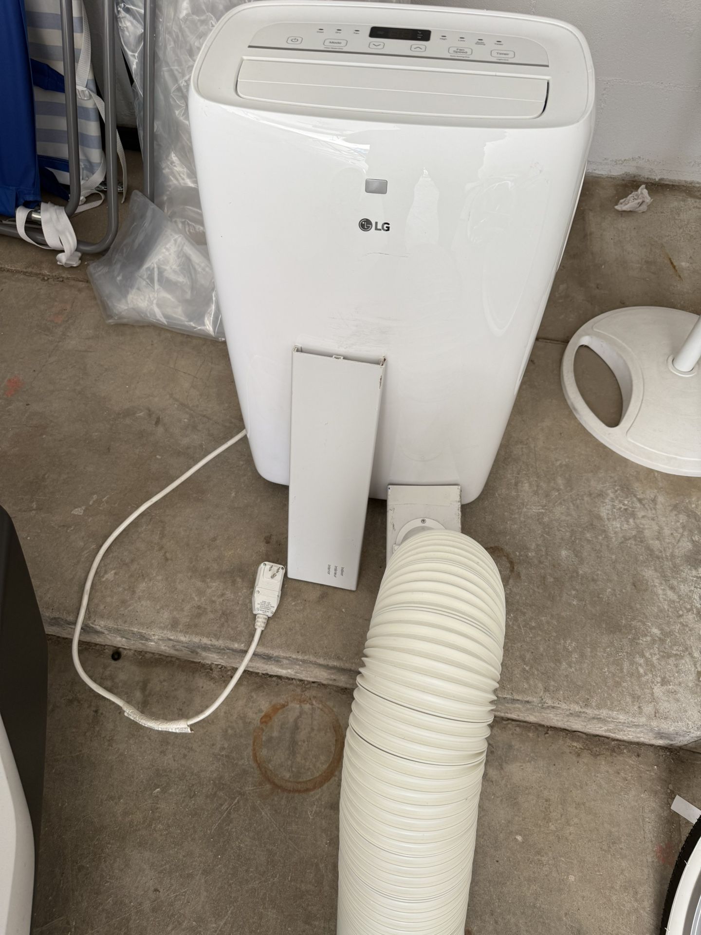 Portable A/C unit. Great Condition