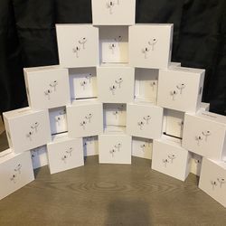 Airpod Pros 2nd Generation ‼️🎄CHRISTMAS DEALS 🎄‼️