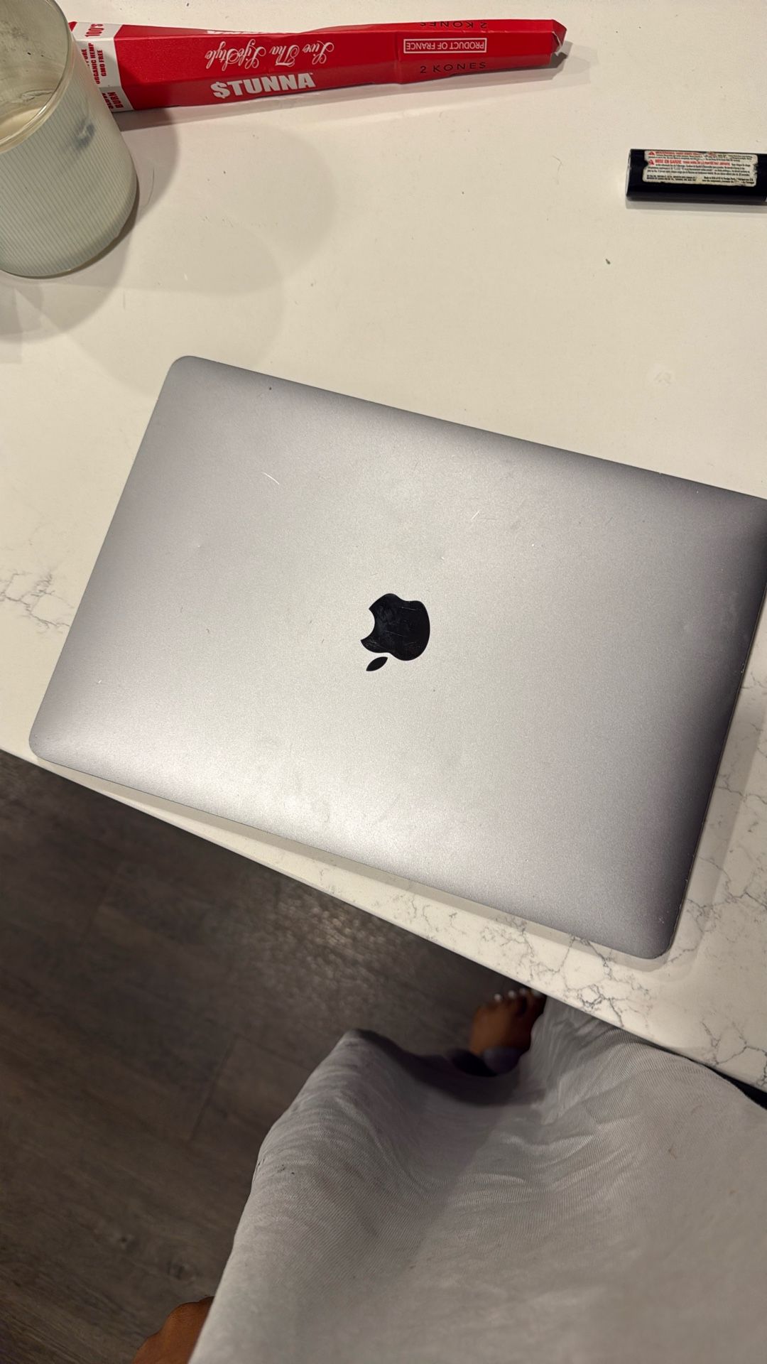 MACBOOK AIR 13-inch 2020
