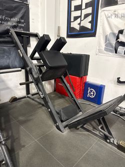 Leg press Hack squat combo