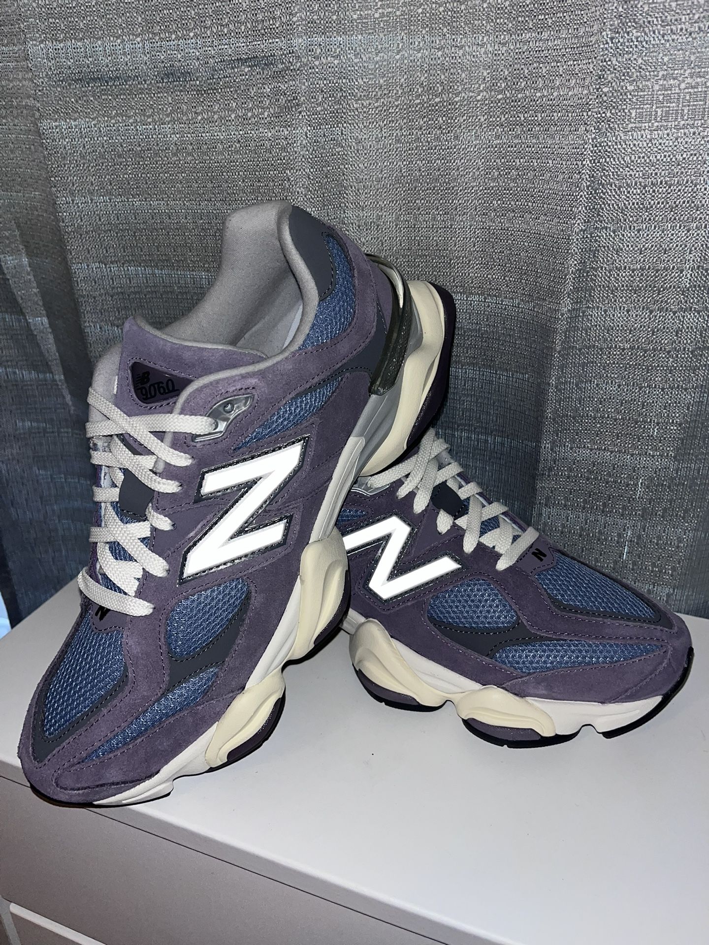 New Balance 9060 Men Size 9.5