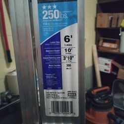 6ft ladders $30$ like new