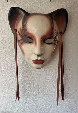 Vintage Face Mask Decoration