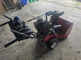 Electric Start Snow Blower... TORO... 9HP