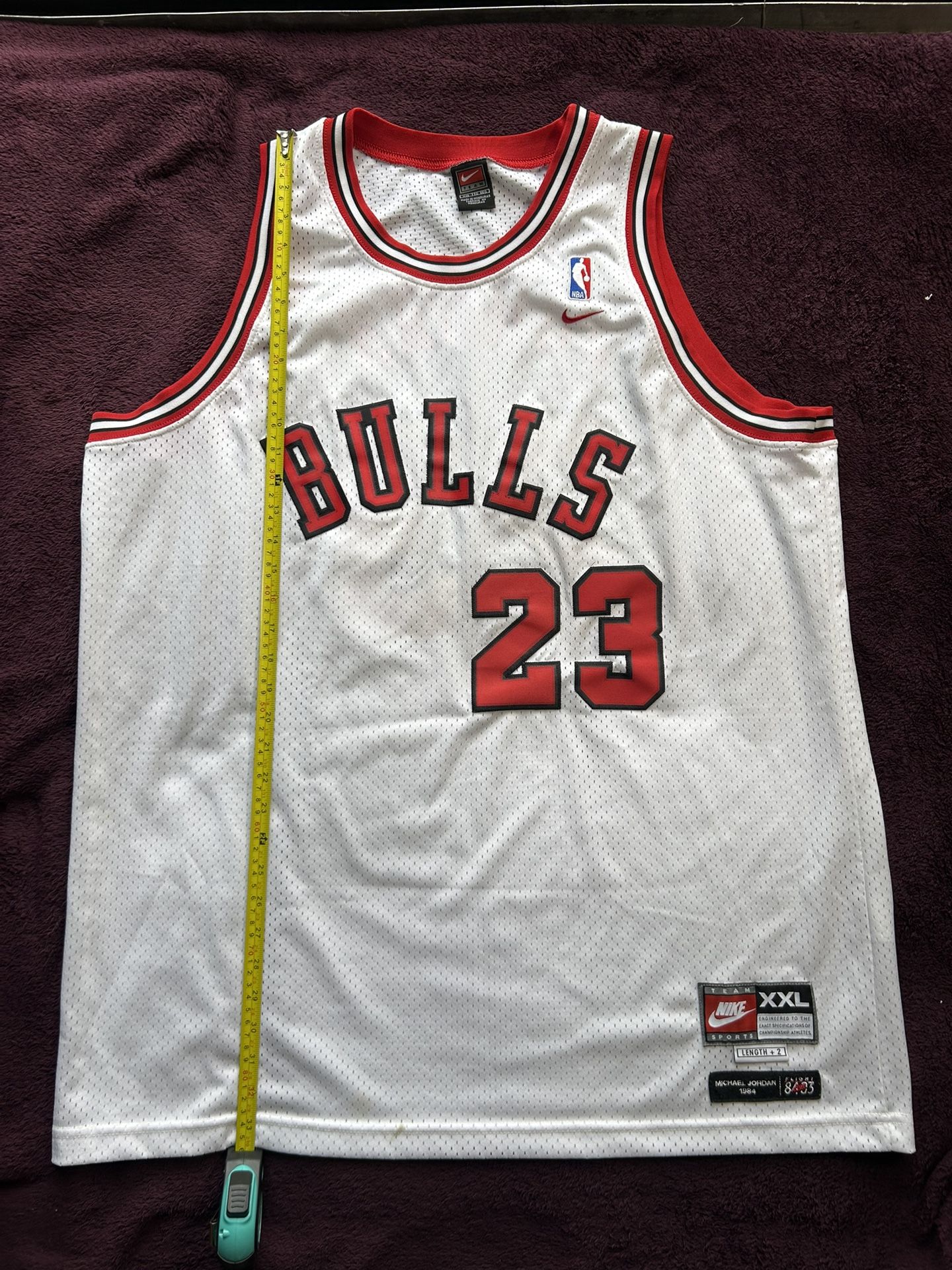Michael Jordan #23 Bulls Nike Jersey – XXL 