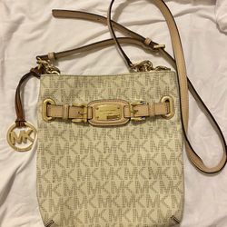 Michael Kors Messenger Bag & Wallet 