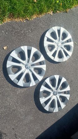 3pcs,  16" OEM Toyota Corolla Wheel Covers