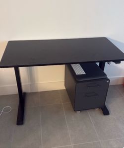 Standing desk black