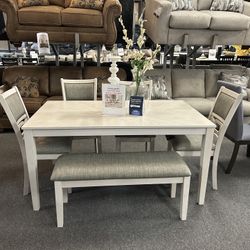 Beautiful 6pc Dinning Table Set