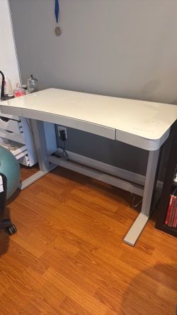 Electric Standing Desk | Height Adjustable | White | Excellent Condition