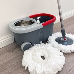New In Box $25 Spin Mop Bucket Floor Cleaning System With Wheels Include 2 Microfiber Replacement Head