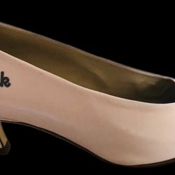 SEVEN PAIR of SIZE 8M PUMPS [by "NINE WEST"] ..... CONDITION is "NEW" and "LIKE NEW" ..... EACH PAIR for $50.00 "CASH APP" or "CASH & CARRY" PLEASE‼️