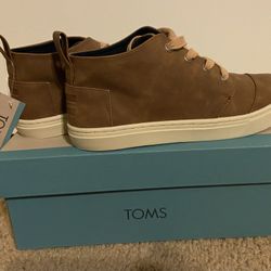 Toms Shoes