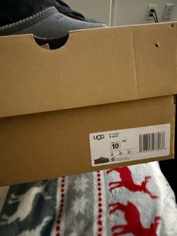 Uggs slippers