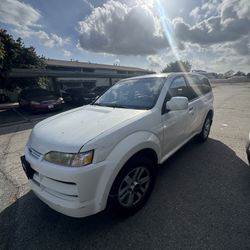 ‘02 Isuzu Axiom 