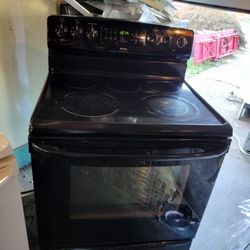 Kenmore Black Glass Top Range (Stove/Oven) - Can Deliver 
