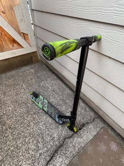 Stunt scooter