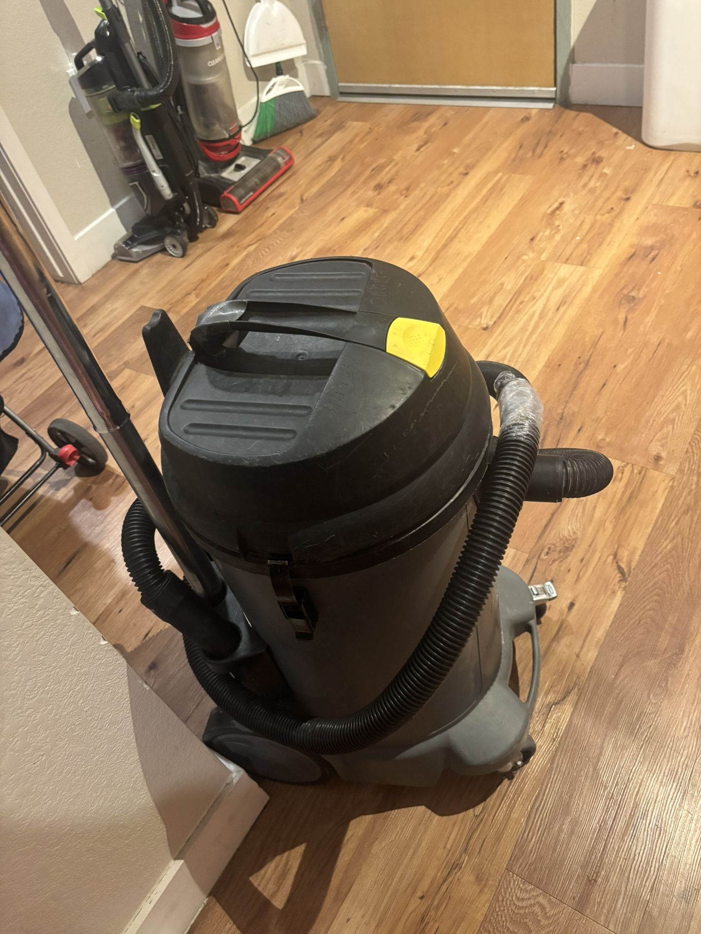 Karcher Professional NT 48/1
