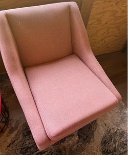 Comfy Chair  2 available!