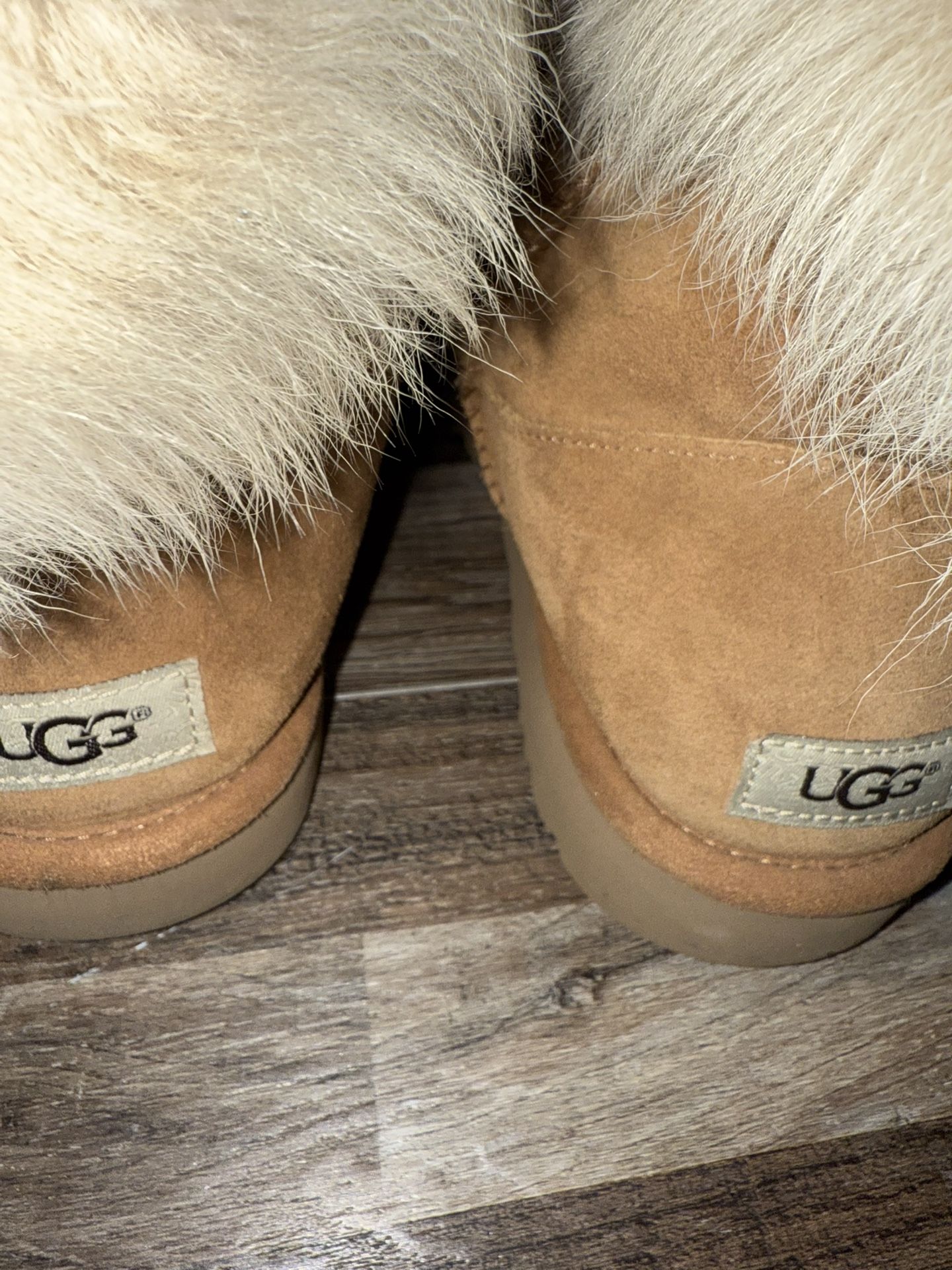 Women’s Size 11 Uggs Boots Tan