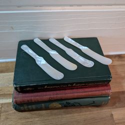 Vintage Mother Of Pearl Caviar/Charcuterie Knives 