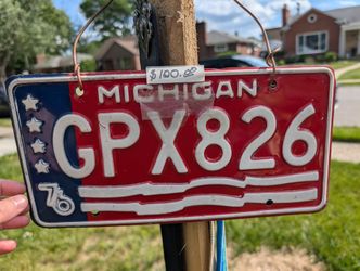 Michigan 1976 Vintage License Plate (Pair)