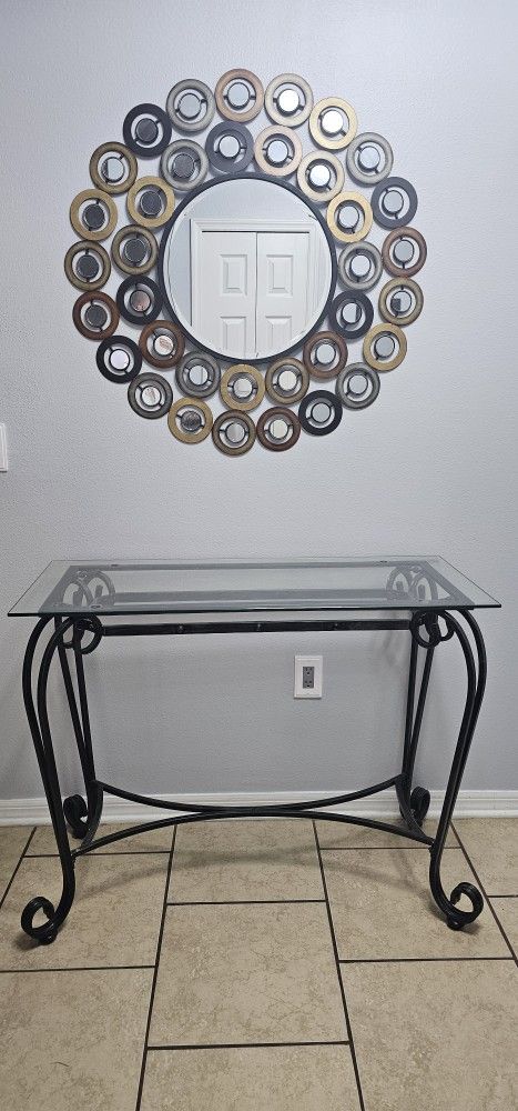 Entry Table With Mirror